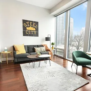  Apartment Hostwise - The Washington At Chatham - Free Parking, Private Gym, Skyline Views!